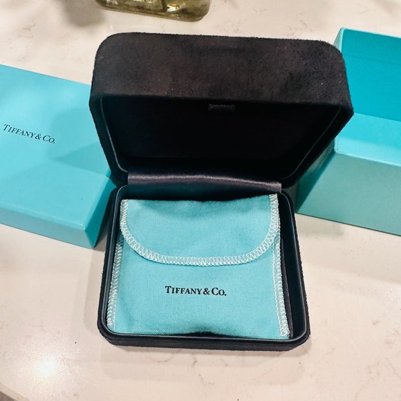 Brand new T wide wire Tiffany Bracelet for sale, size : M - Picture 3 of 5